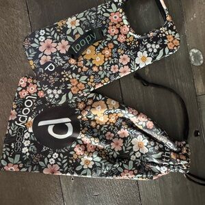 iPhone 15 pro- Loopy Vintage Blossoms case